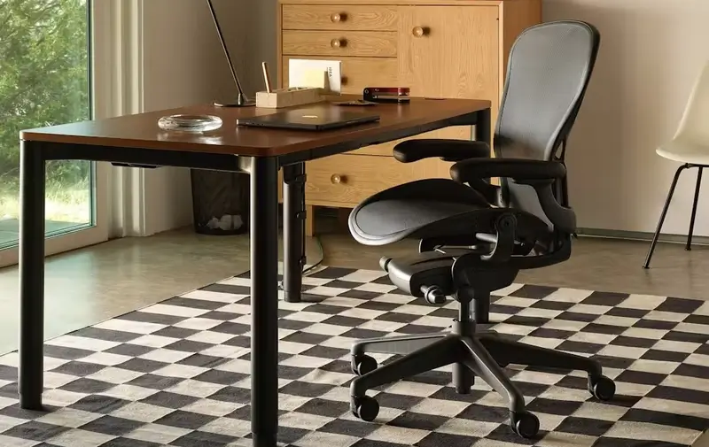 sell used herman miller chairs in uae
