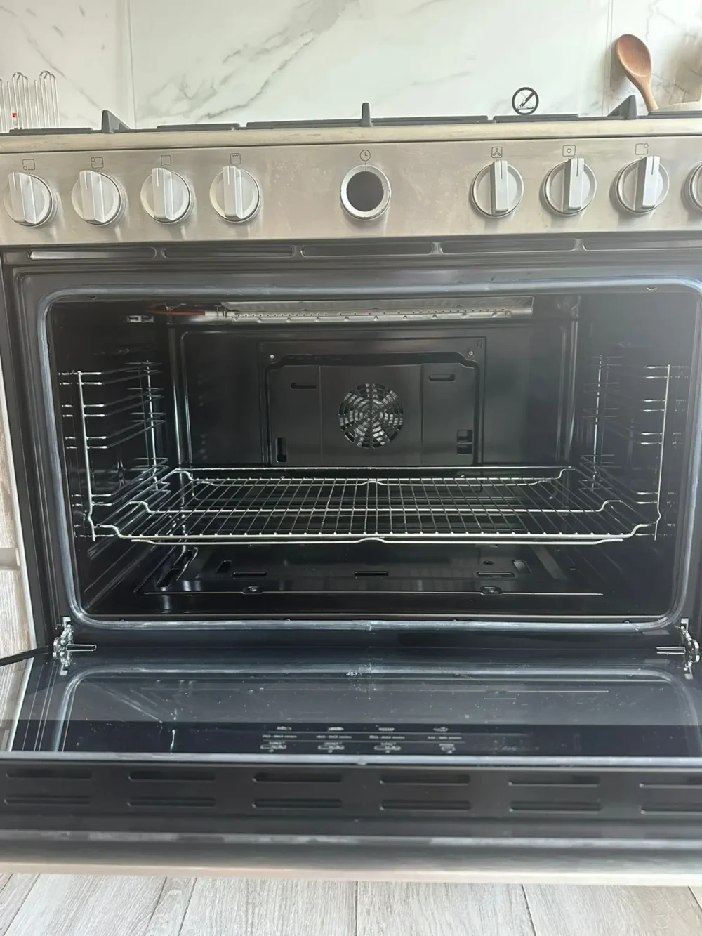 Bosch 5 hobs Gas cooker
