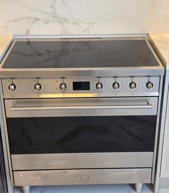 Smeg 90cm Induction Cooker